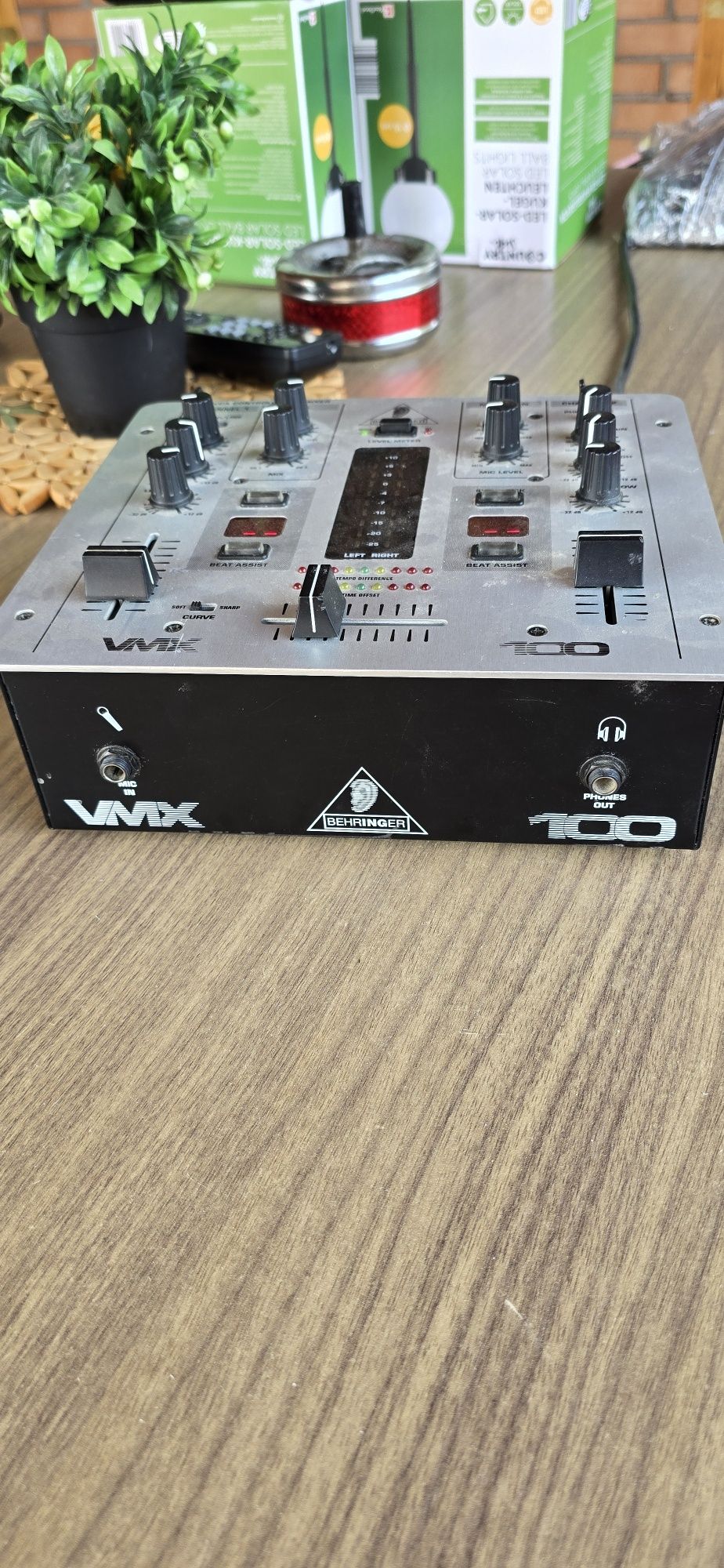 Mixer pasiv Behringer VMX 100