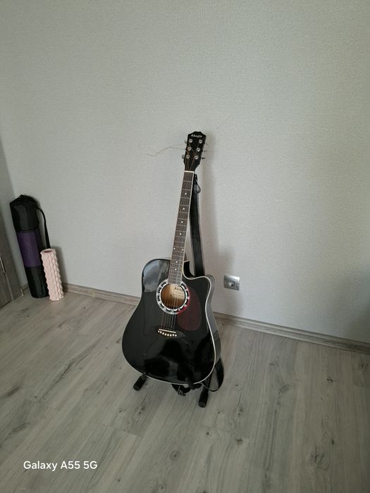 Продаю гитару ADAGIO оригинал.