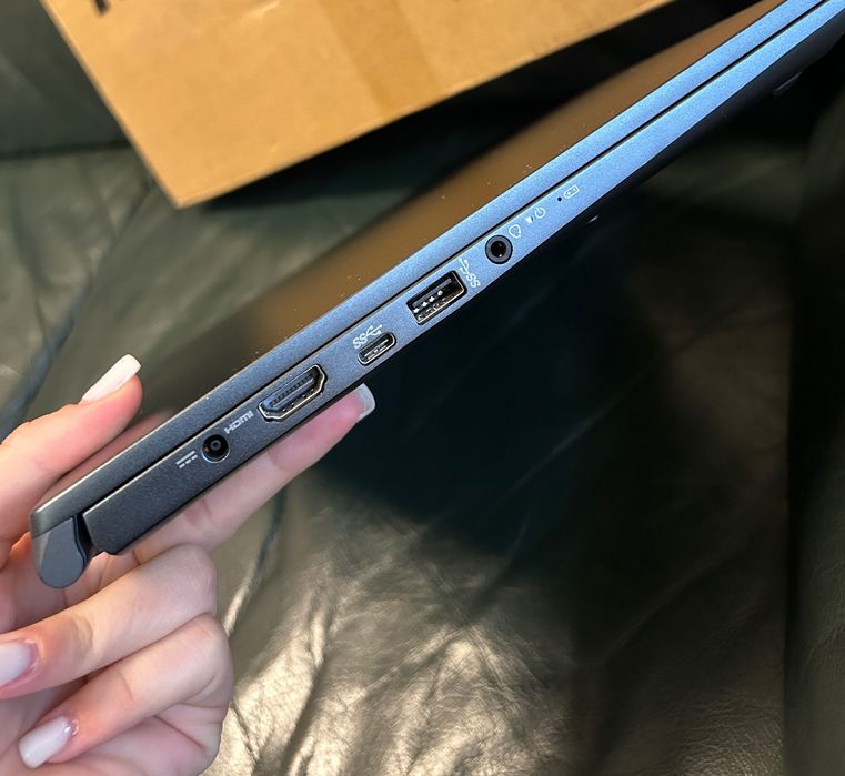 Laptop slim nou MSI 15.6 inch, i3-1115G4,16GB RAM,512GB SSD la cutie