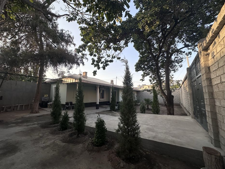 Продается под бизнес дом в центре города улица Лахути