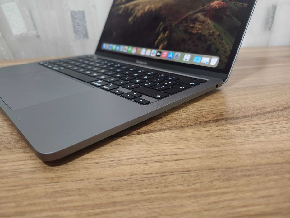MacBook Pro 2022 M2