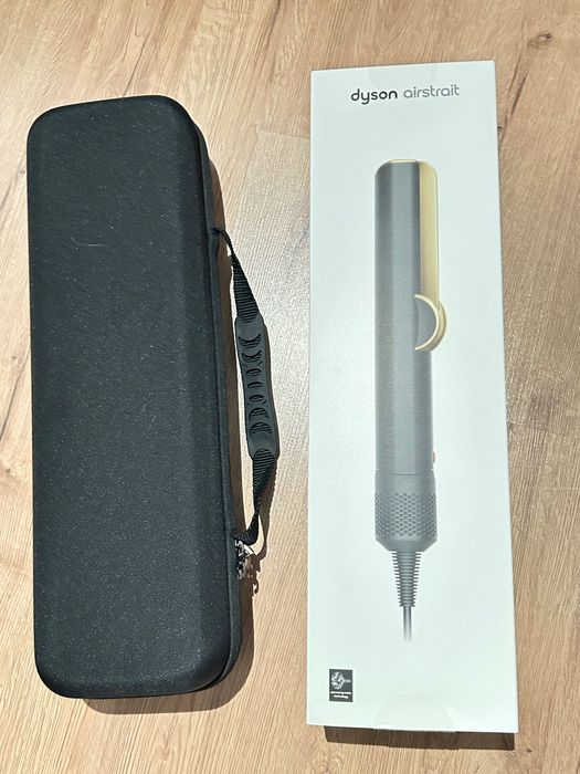 Dyson Airstrait în garanție