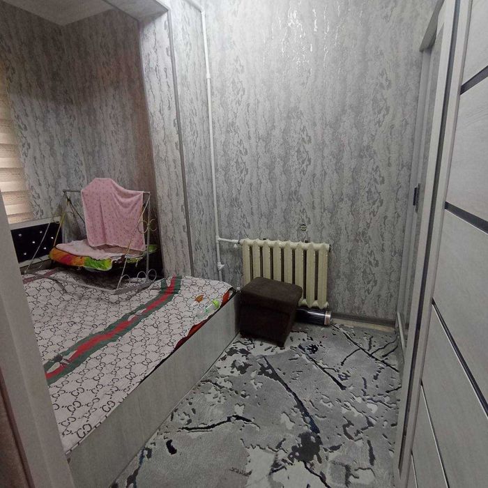 Продаётся квартира Юнусабад6 1 ком чистим ремонтом 1 этаж