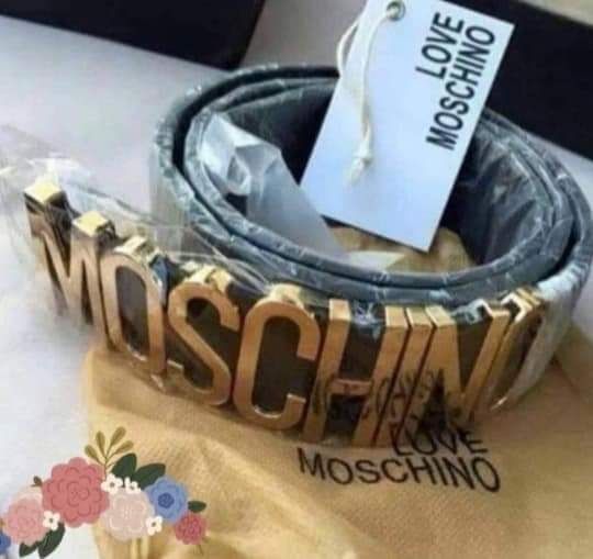 Geanta+curea /set Moschino super model/Italia/logo metalic auriu