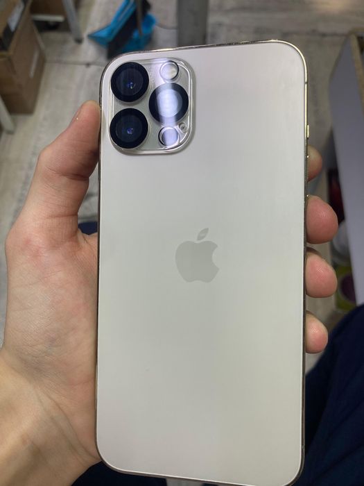 Продам айфон 12 про макс