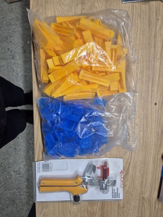 Cleste pentru distantiere autonivelante gresie/faianta