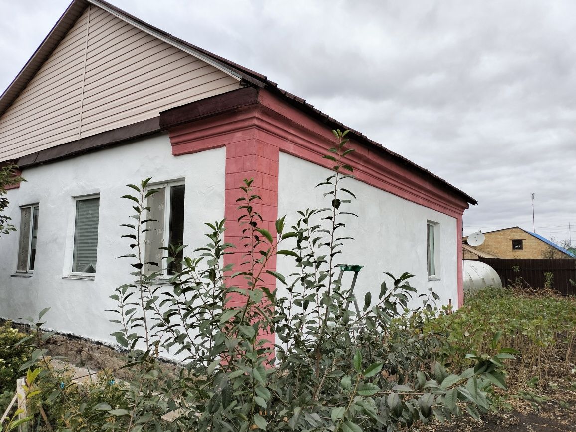 Продается благоустроенный, отдельно стоящий дом в соц.городе юных косм
