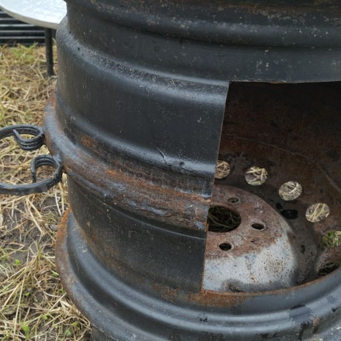 Sobă grădină / pirostrie din jante auto – robustă, eficientă