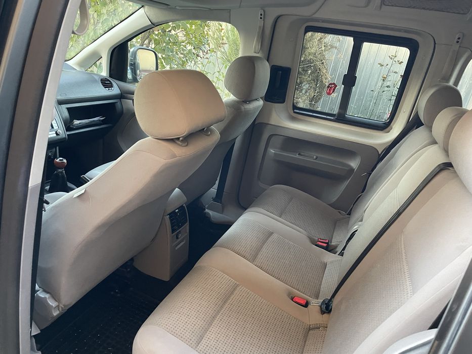 Volkswagen Caddy Maxi LIFE 2009 “7 LOCURI”