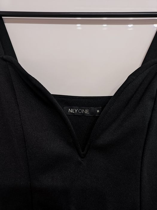 Официална рокля NLY One рр С