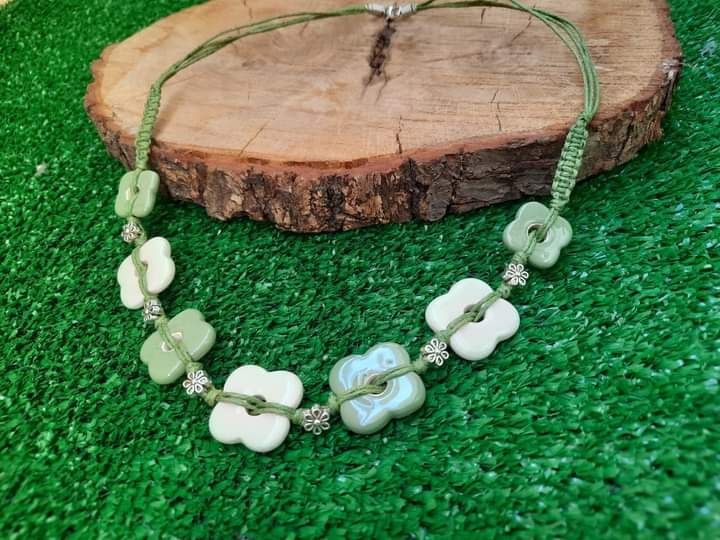 Колиета от керамика, ръчна изработка