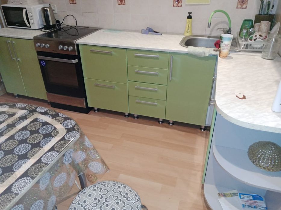 Кух. гарнитура б/у в хорошем состоянии