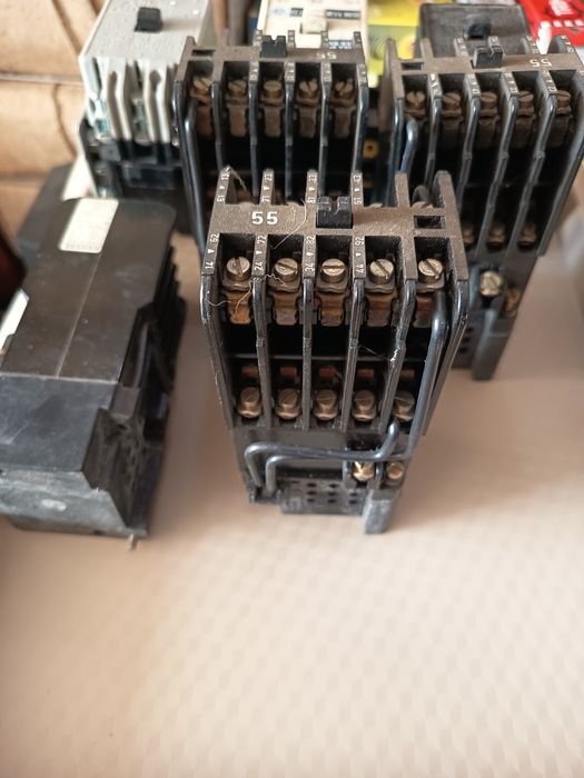 Vând Contractori Vechi