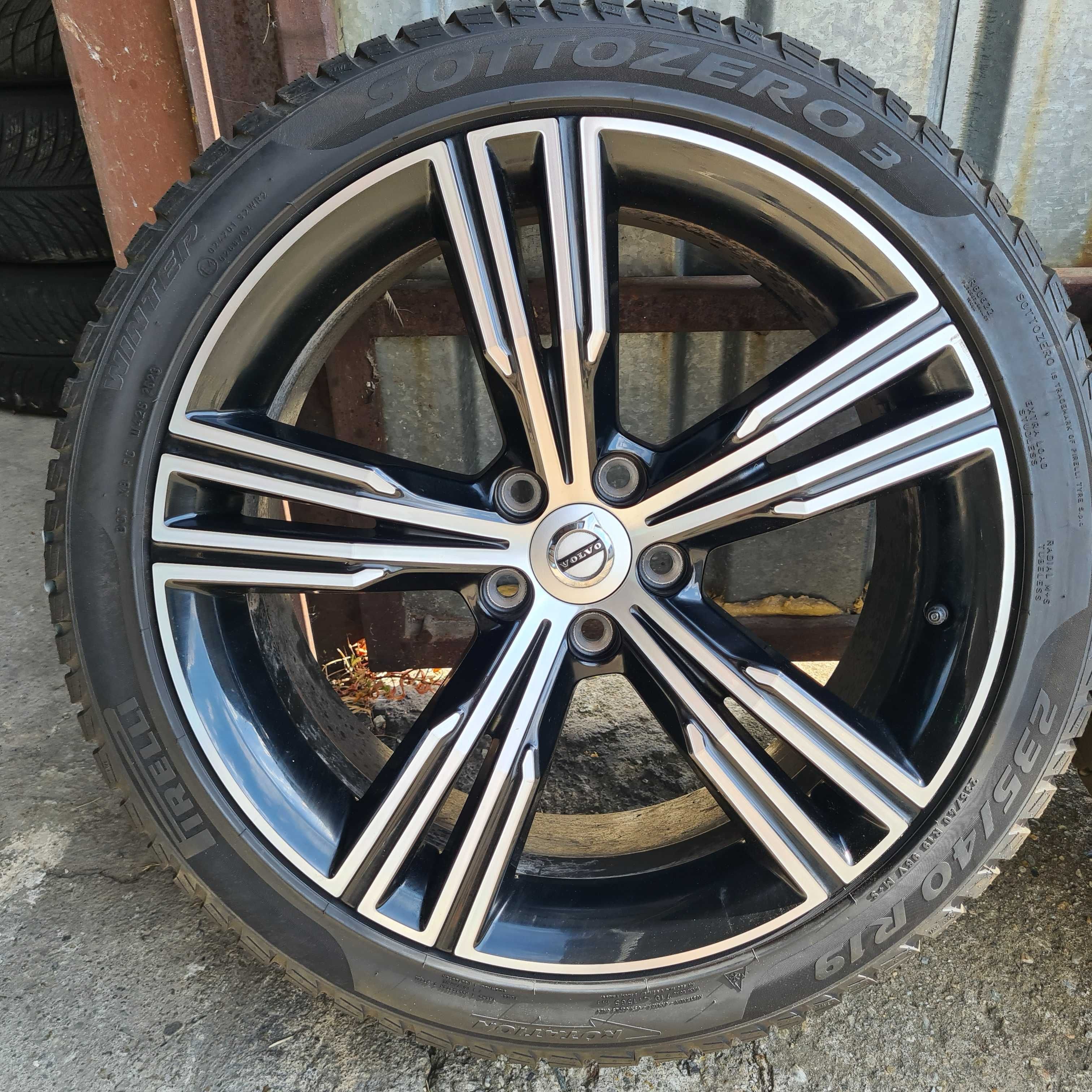 Roti/Jante/Jenti originale Volvo S60 S90 V60 | 245/40 R19 DOT:2523