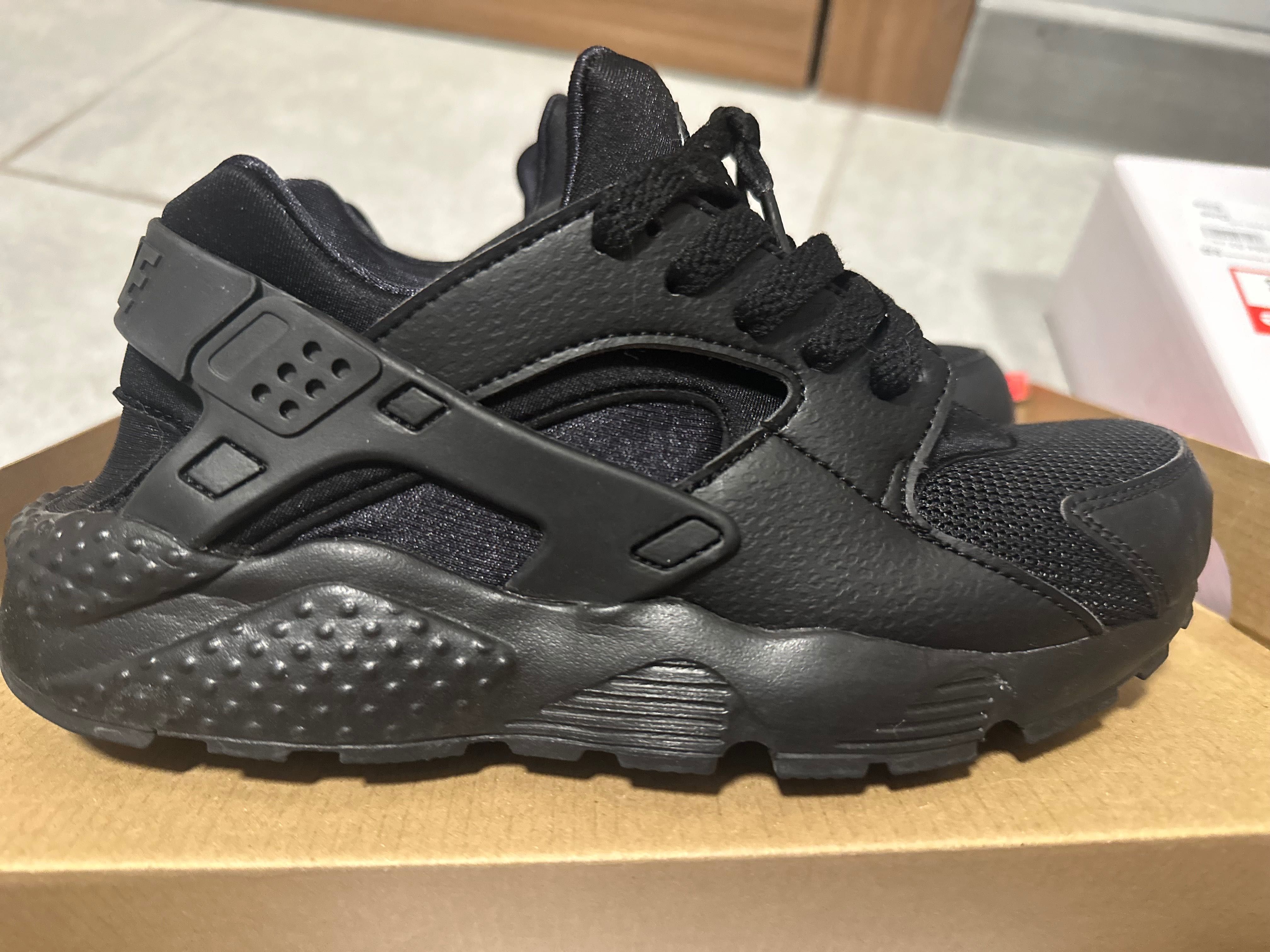 Nike Huarache - black; #36