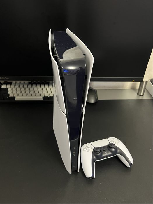 Playstation 5 - garantie iulie 2027