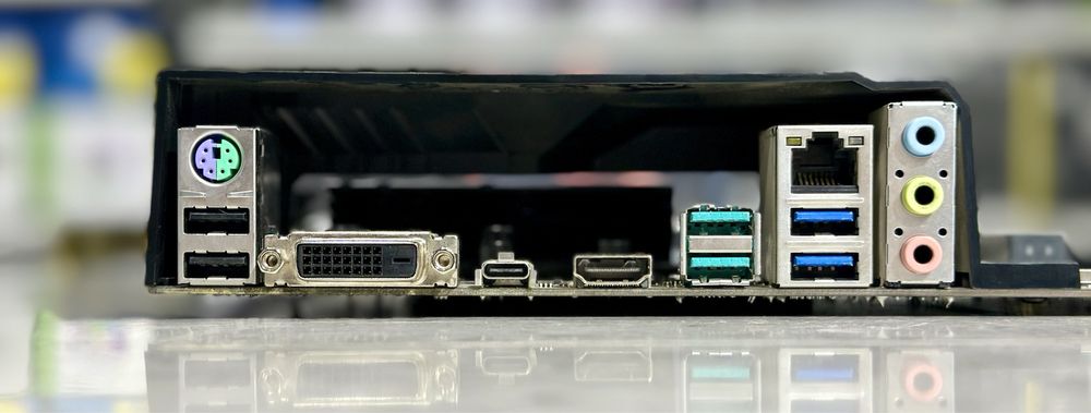 Материнская плата Asus Tuf Gaming B450-PLUS GAMING