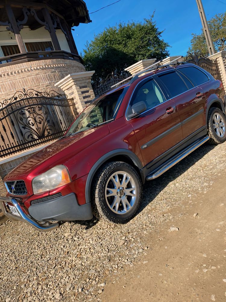 Volvo xc90.