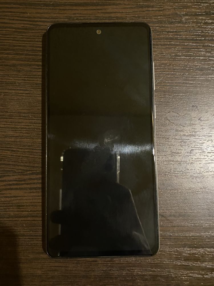 Samsung a72 срочно прадаёться