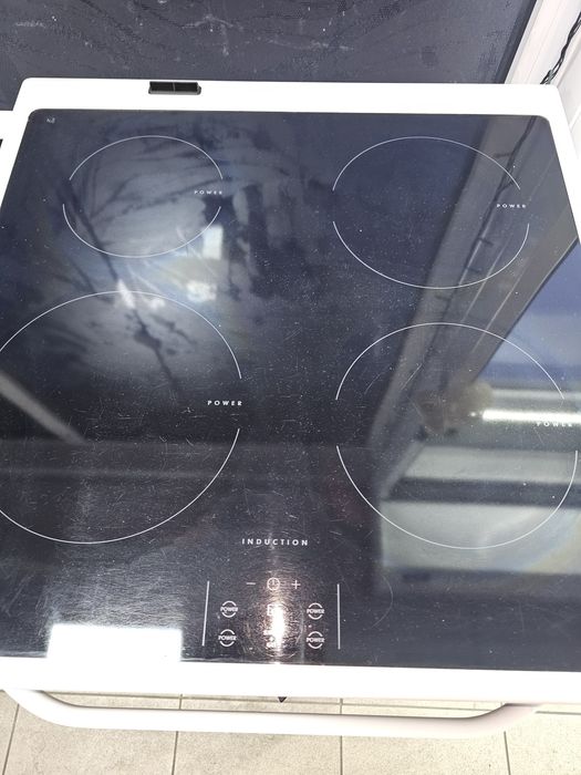 Печка с индукционни котлони  Electrolux ELI14321HV 2г.гаранция