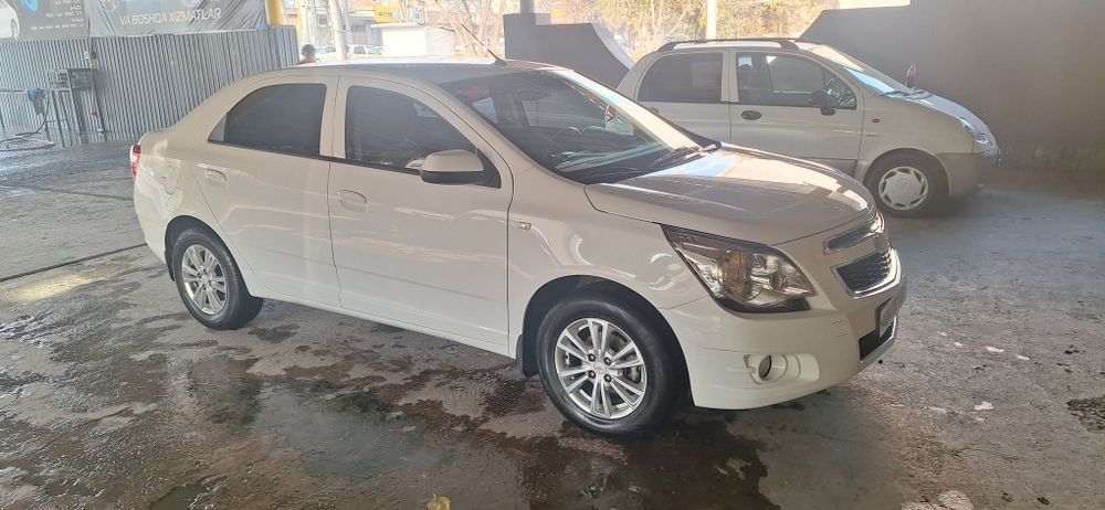 Шевроле Кобальт 2023 года