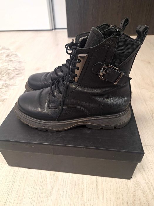 Ghete de dama firma Formazione.