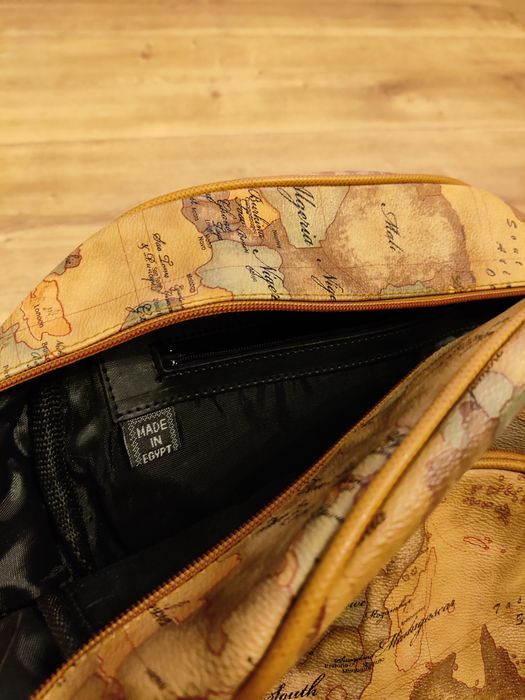 Rucsac cu portofel achizitionat din Egipt