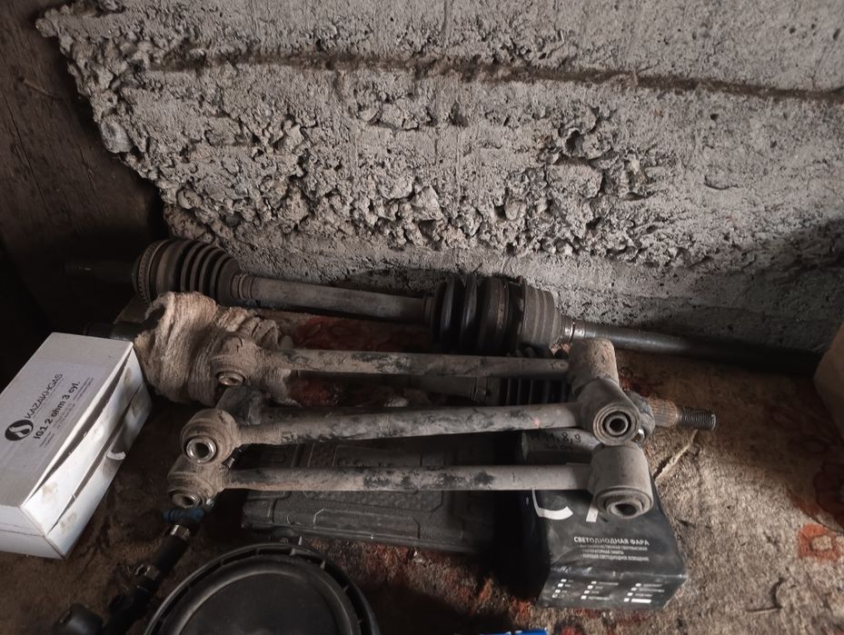 Продам запчасти на лексус