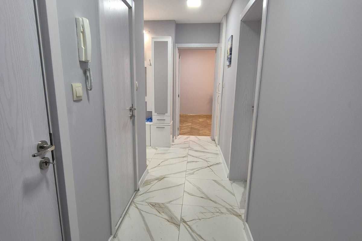 Дава се под наем Четиристаен апартамент в Ловеч, Вароша - 94 кв.м за 106000 € - Снимка #15