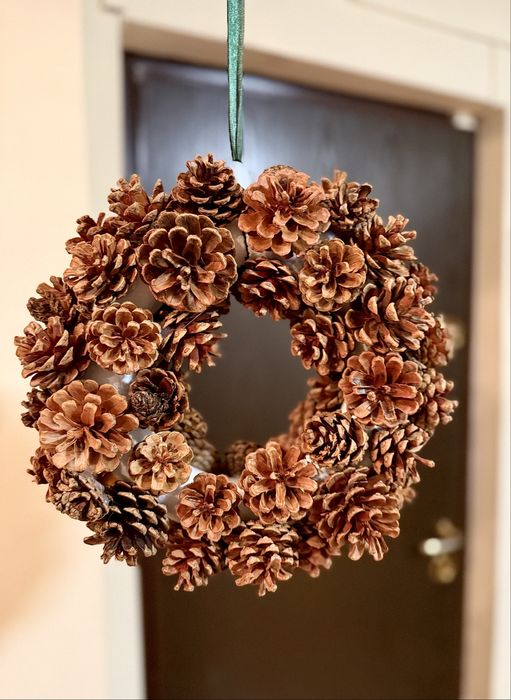 Coroana naturala hand made din conuri de brad