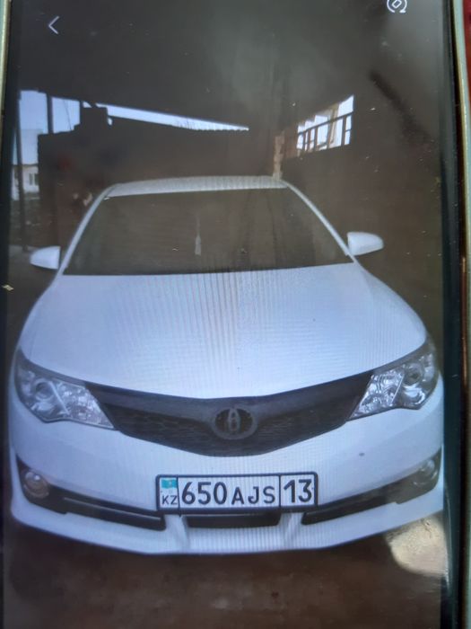 Тоета камря 50гибрыдный