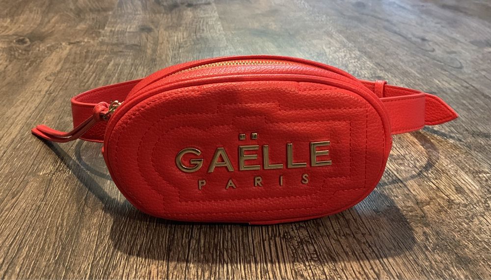Чанта за кръст Gaelle Paris