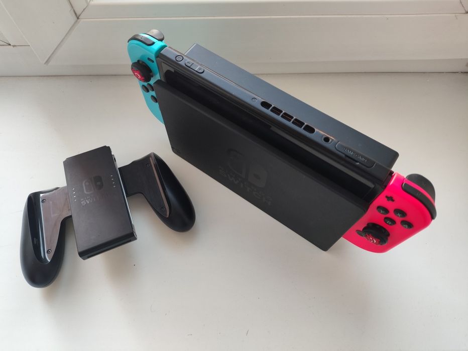Nintendo switch rev2 (чипованная/прошита) 18игр