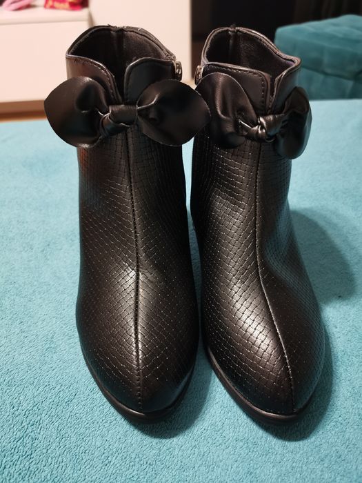 Ghete dama piele naturala nr. 37