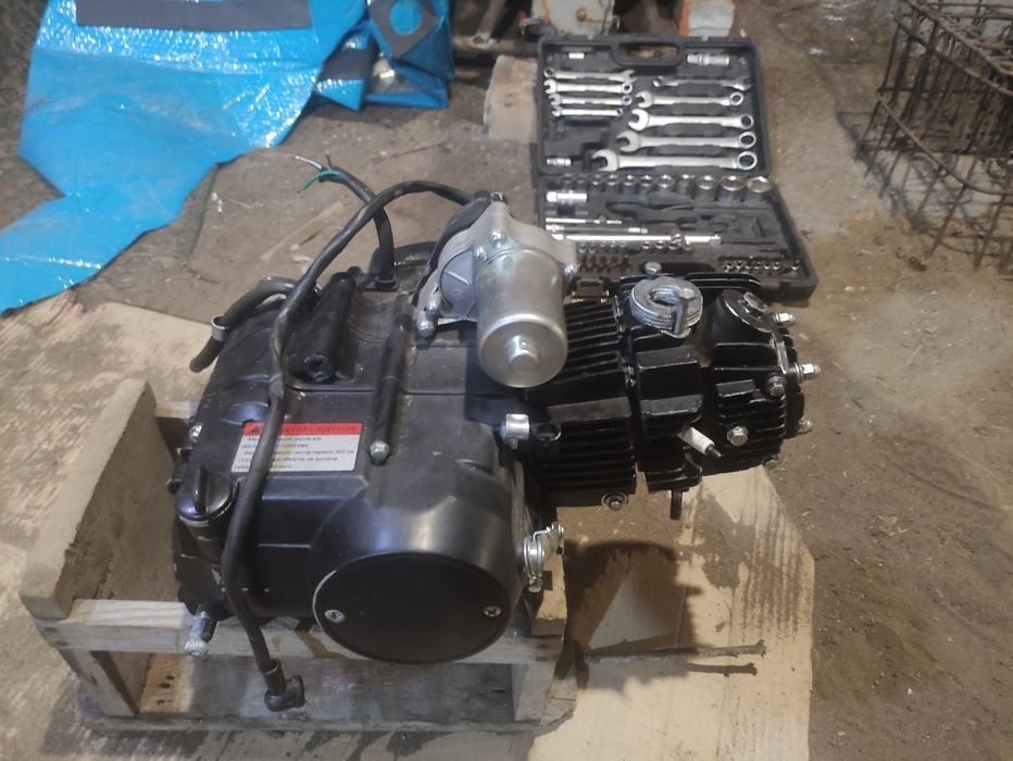 Продам двигатель от питбайка 140сс