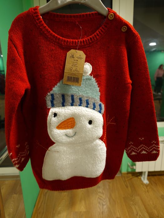 Коледен пуловер с релефен снежен човек