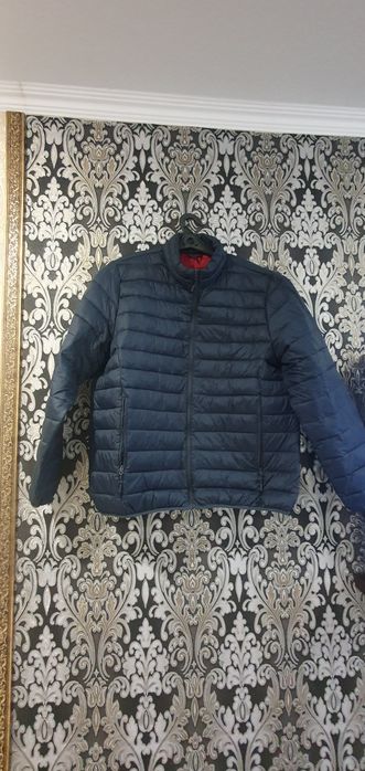 Продам мужскую куртку демисезонную