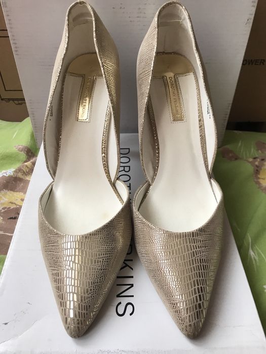 Официални златисти обувки Dorothy Perkins размер7