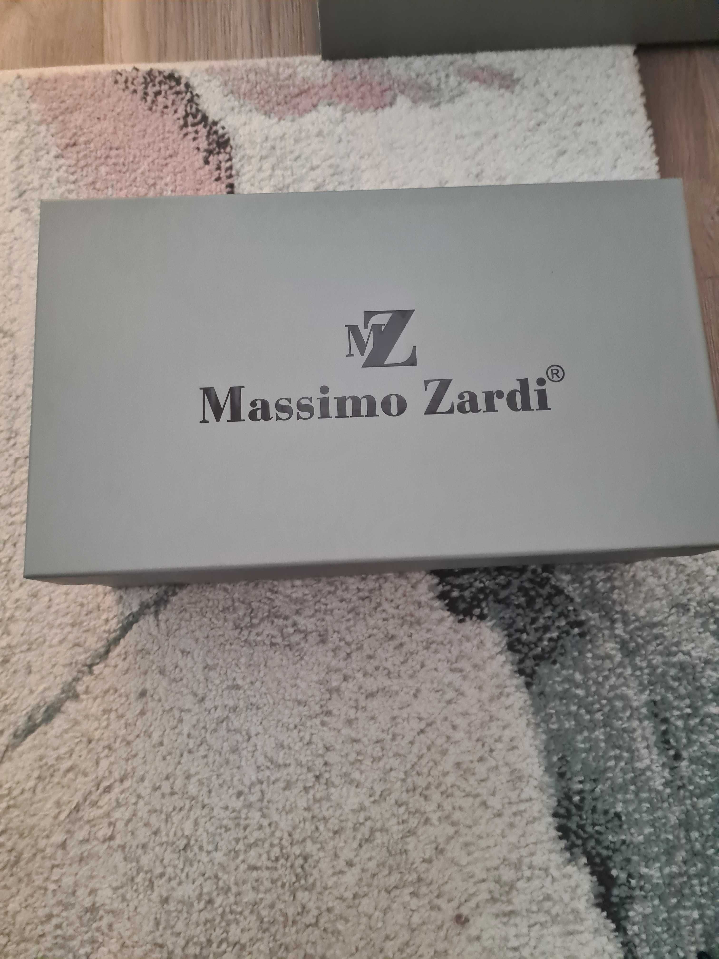 Продавам обувки Massimo zardi