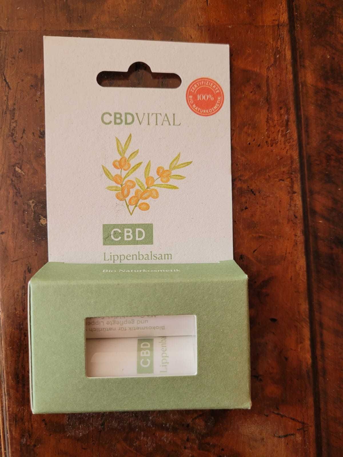 balsam CBD pentru buze