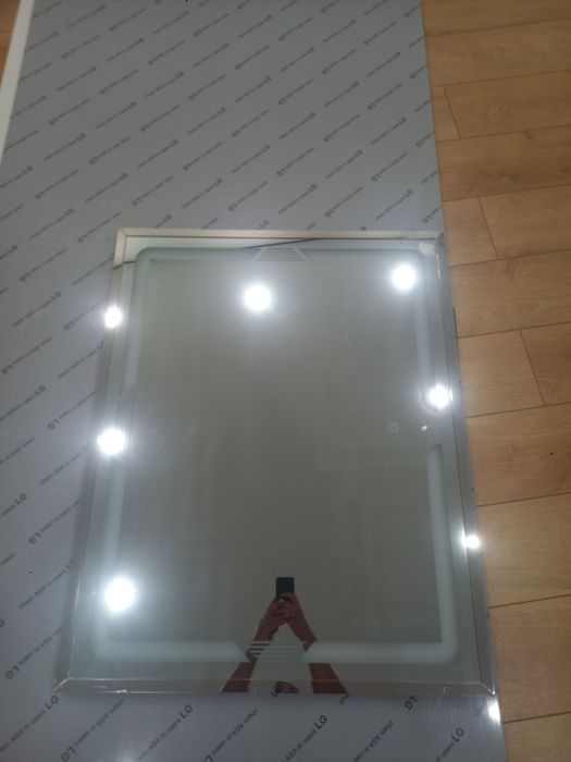 Зеркало с подсветкой