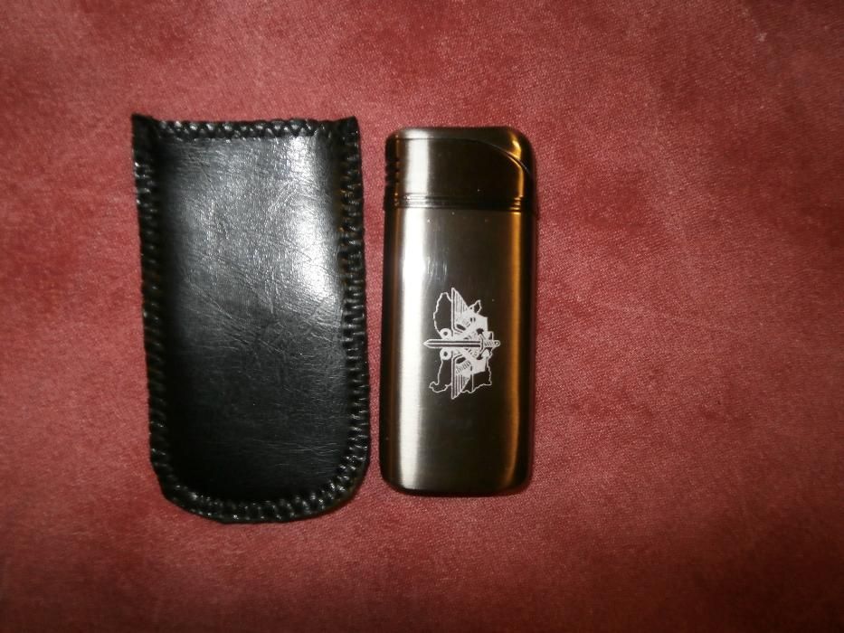 Запалка със знака на ГЩ на БА