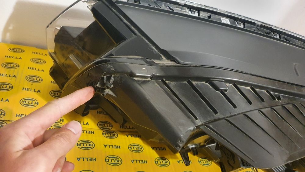 Far dreapta full led adaptiv VW Touareg 3