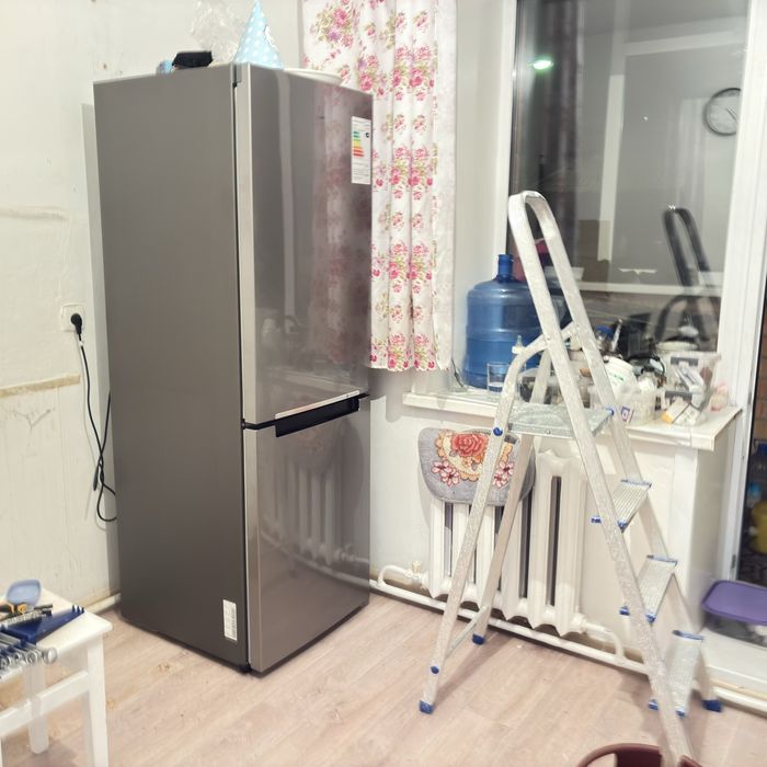 Холодильник продам