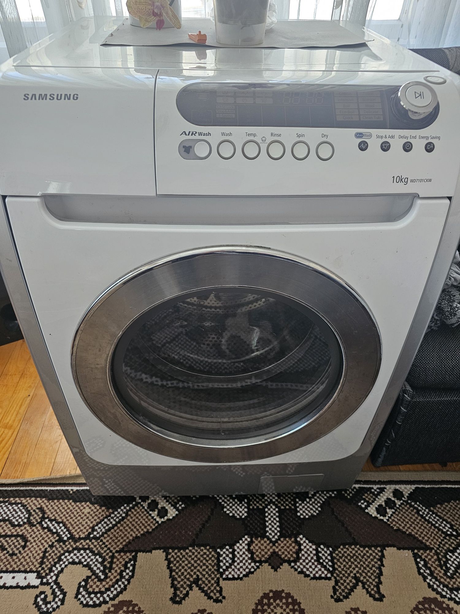 Продавам Пералня+сушилня Samsung WD7101CKW