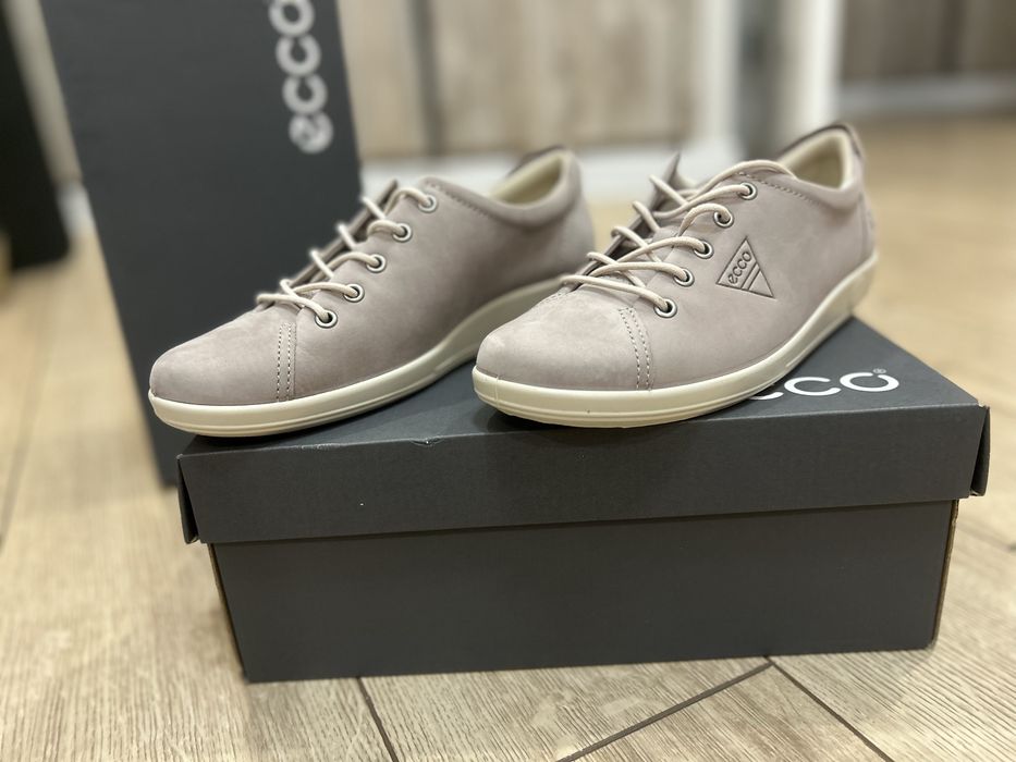 Совершенно новые макасины(кеды) ECCO натуральный нубук.