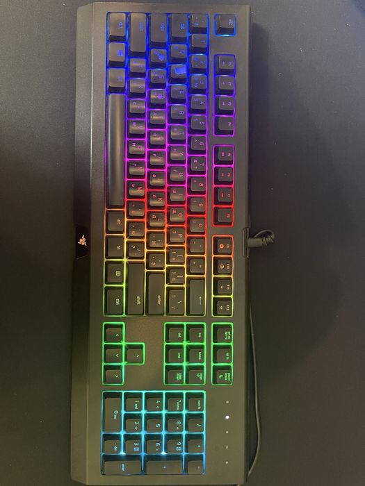 Клавитуатура razer cynosa chroma