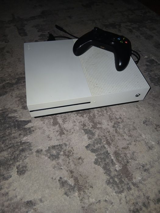 Xbox One S impecabil