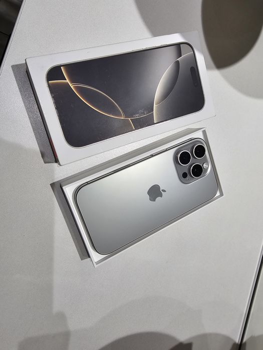 ПРОДАМ iPhone 16 PRO (128GB) Natural / Dual SIM. Практический НОВОЕ