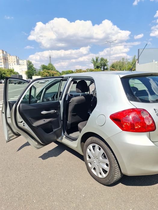 Toyota Auris adusă recent în țară